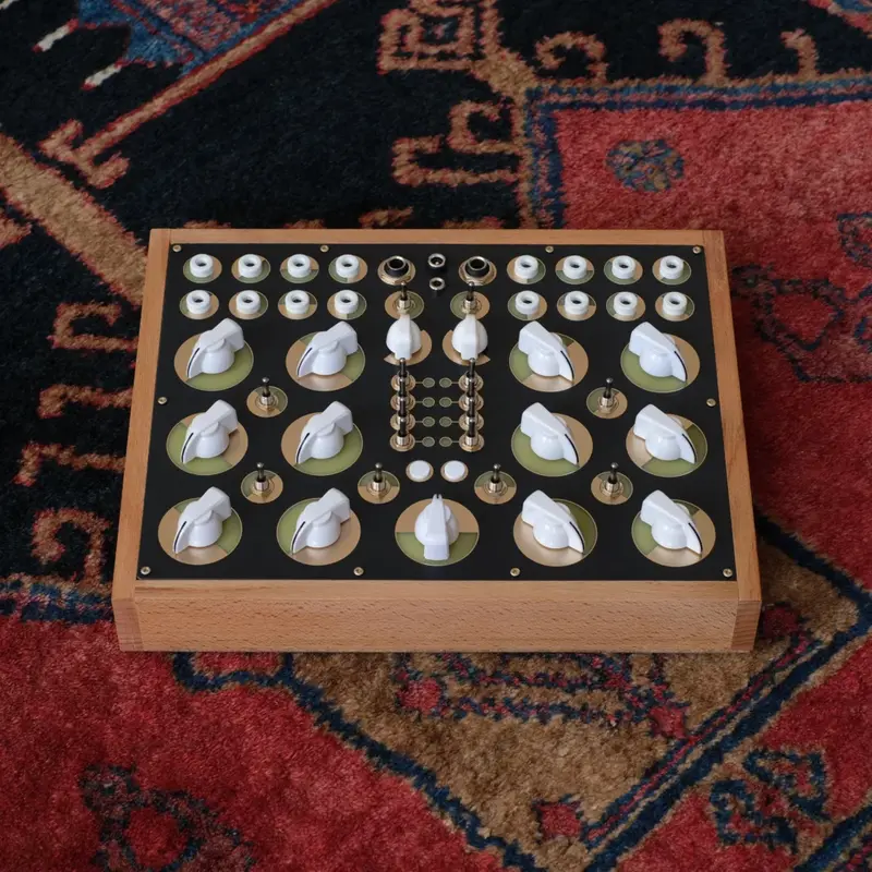 Röntgen synthesizer side view