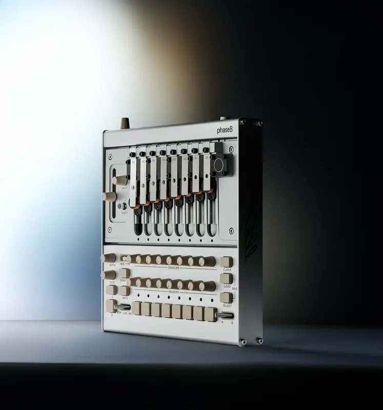 Korg Phase8 in use